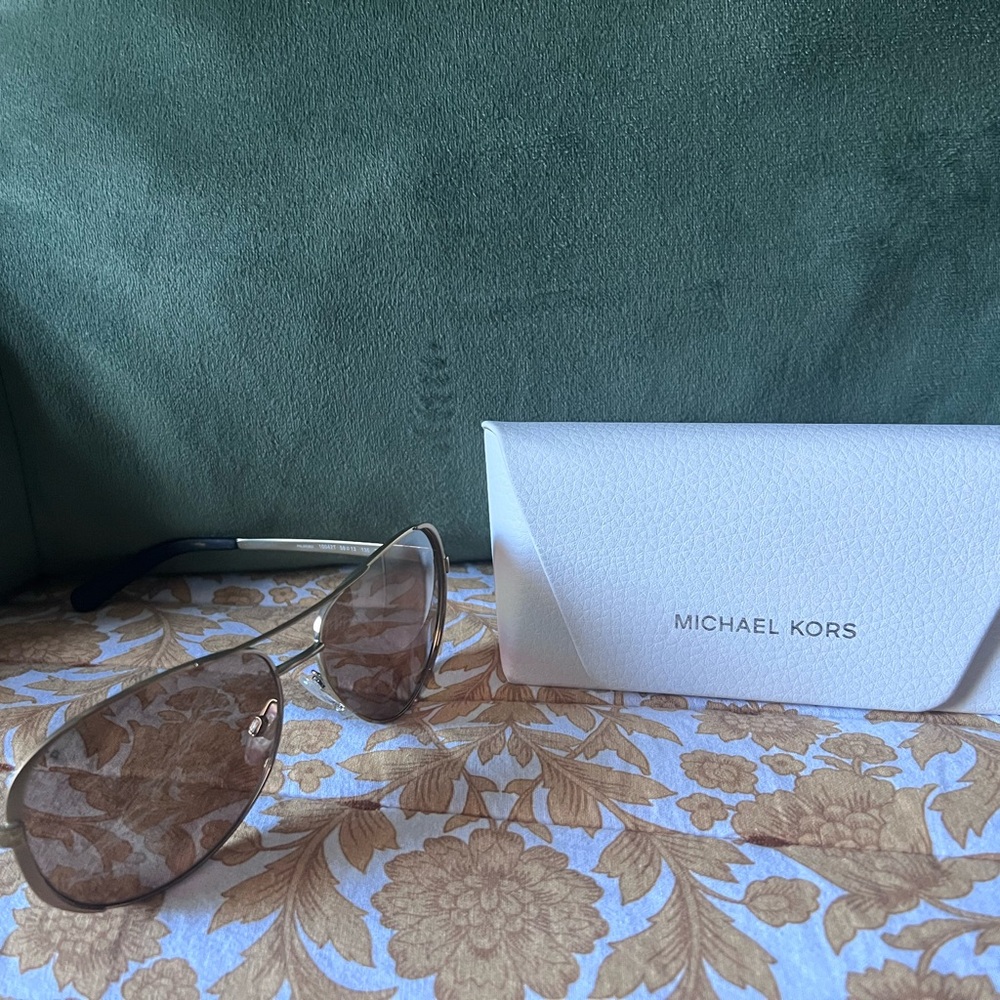 Michael Kors Sunglasses Mk5004 Chelsea
